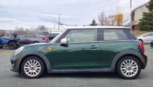 2015_Mini_Cooper_Hardtop_3DR-HB_02