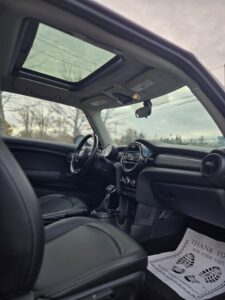 2015_Mini_Cooper_Hardtop_3DR-HB_15
