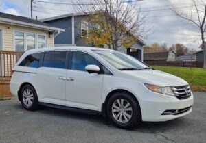 2016_Honda_Odyssey-EX_08