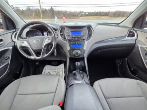 2013_Hyundai_Santa_FE_Premium_13