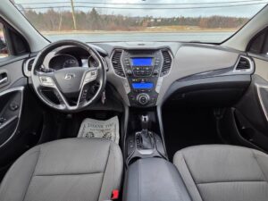 2013_Hyundai_Santa_FE_Premium_14