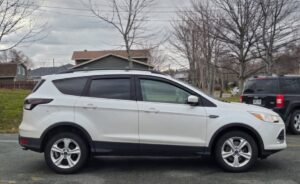 2016_Ford_Escape_SE_07