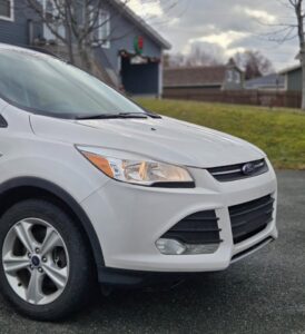 2016_Ford_Escape_SE_09
