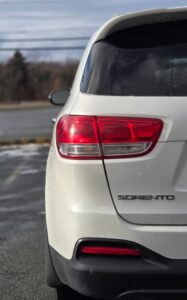 2016_Kia_Sorento_2.4I_LX_04