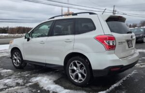 2015_Subaru_Forester_I_Limited_04