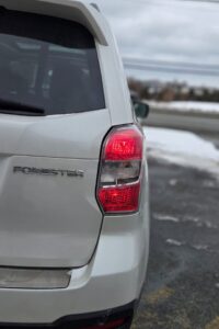 2015_Subaru_Forester_I_Limited_06