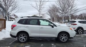 2015_Subaru_Forester_I_Limited_08