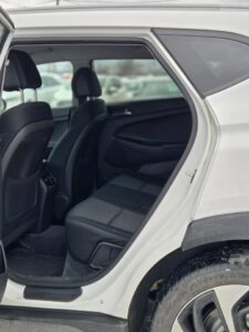 2016_Hyundai_Tucson_Premium_12