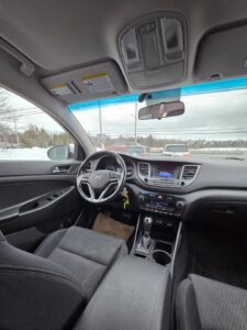 2016_Hyundai_Tucson_Premium_13