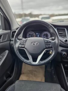 2016_Hyundai_Tucson_Premium_15