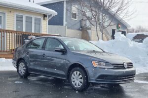 2016_Volkswagen_Jetta_Sedan_Trendline_07