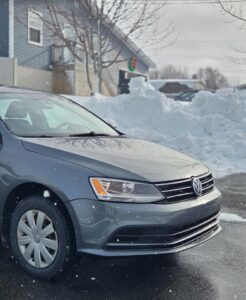 2016_Volkswagen_Jetta_Sedan_Trendline_08
