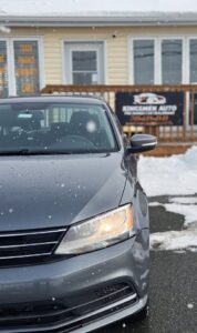 2016_Volkswagen_Jetta_Sedan_Trendline_10