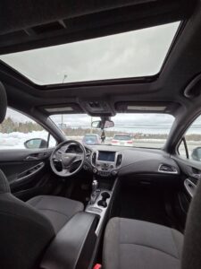 2017_Chevrolet_Cruze_14