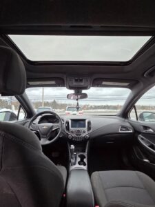 2017_Chevrolet_Cruze_15