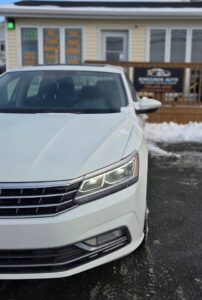 2017_Volkswagen_Passat_Highline_08