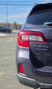 2015_Subaru_Outback_5RD_04