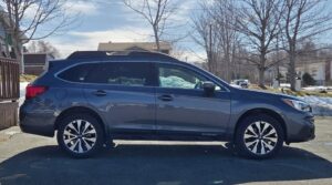 2015_Subaru_Outback_5RD_09