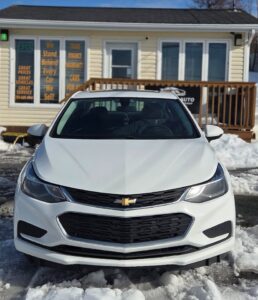 2017_Chevrolet_Cruze_11