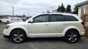2017_Dodge_Journey_03