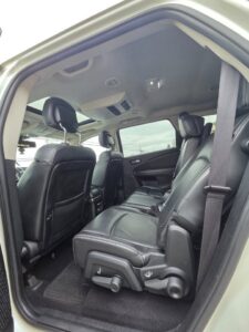 2017_Dodge_Journey_16