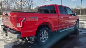 2017_Ford_F-150_04