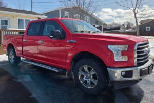 2017_Ford_F-150_06