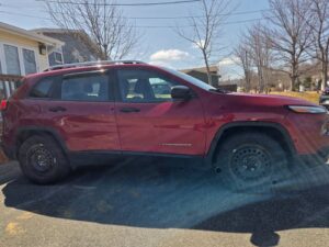 2016_Jeep_Cherokee_08