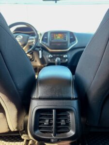 2016_Jeep_Cherokee_14