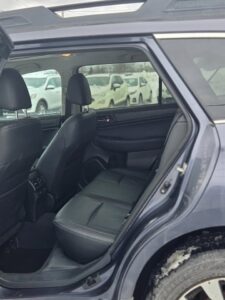 2016_Subaru_Outback_3.6R_Limited_11