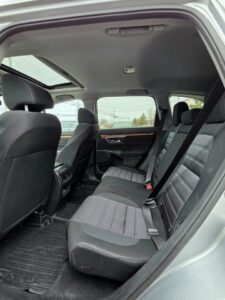 2017_Honda_CR-V_AWD_17