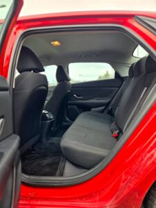 2021_Hyundai_Elantra_12