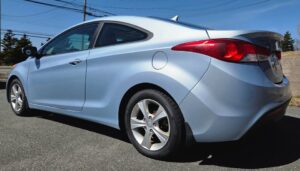 2013_Hyundai_Elantra_Coupe_04