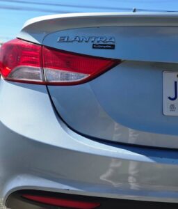 2013_Hyundai_Elantra_Coupe_06