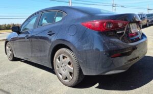 2014_Mazda_3_GX_04