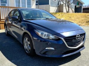 2014_Mazda_3_GX_10