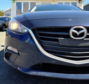 2014_Mazda_3_GX_11