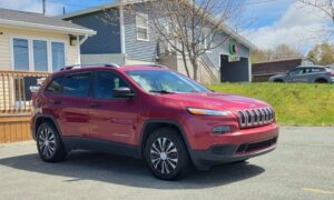 2016_Jeep_Cherokee_Sports_08