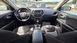 2016_Jeep_Cherokee_Sports_14