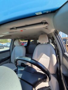 2016_Kia_Sedona_LX_11
