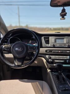 2016_Kia_Sedona_LX_14