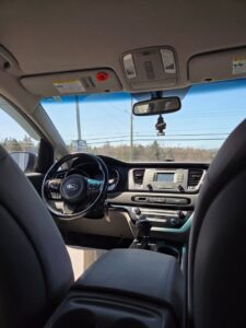 2016_Kia_Sedona_LX_20