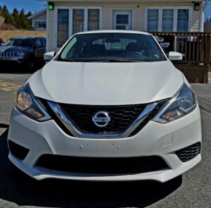 2016_Nissan_Sentra_02