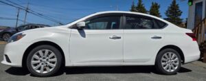 2016_Nissan_Sentra_03