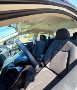 2016_Nissan_Sentra_12