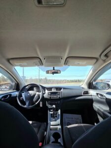 2016_Nissan_Sentra_13
