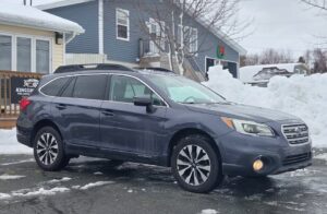 2016_Subaru_Outback_V6_09