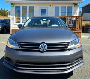 2016_Volkswagen_Jetta_02