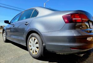 2016_Volkswagen_Jetta_04