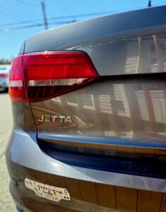 2016_Volkswagen_Jetta_05